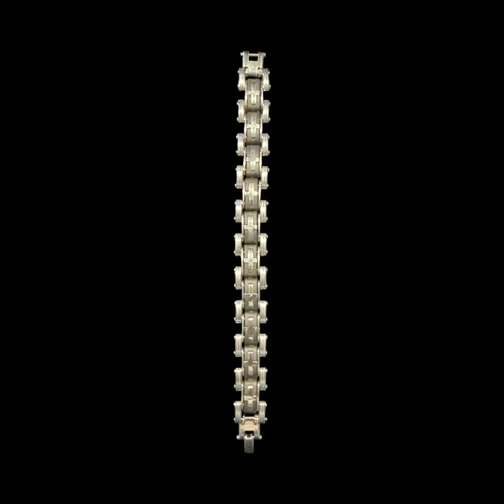 Silver Wearable Tech Bracelet